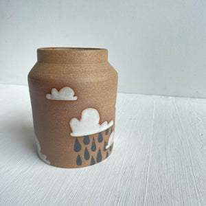 vase : rainy day
