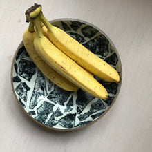 Load image into Gallery viewer, fruit bowl : torn