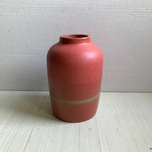 Load image into Gallery viewer, vase : coral